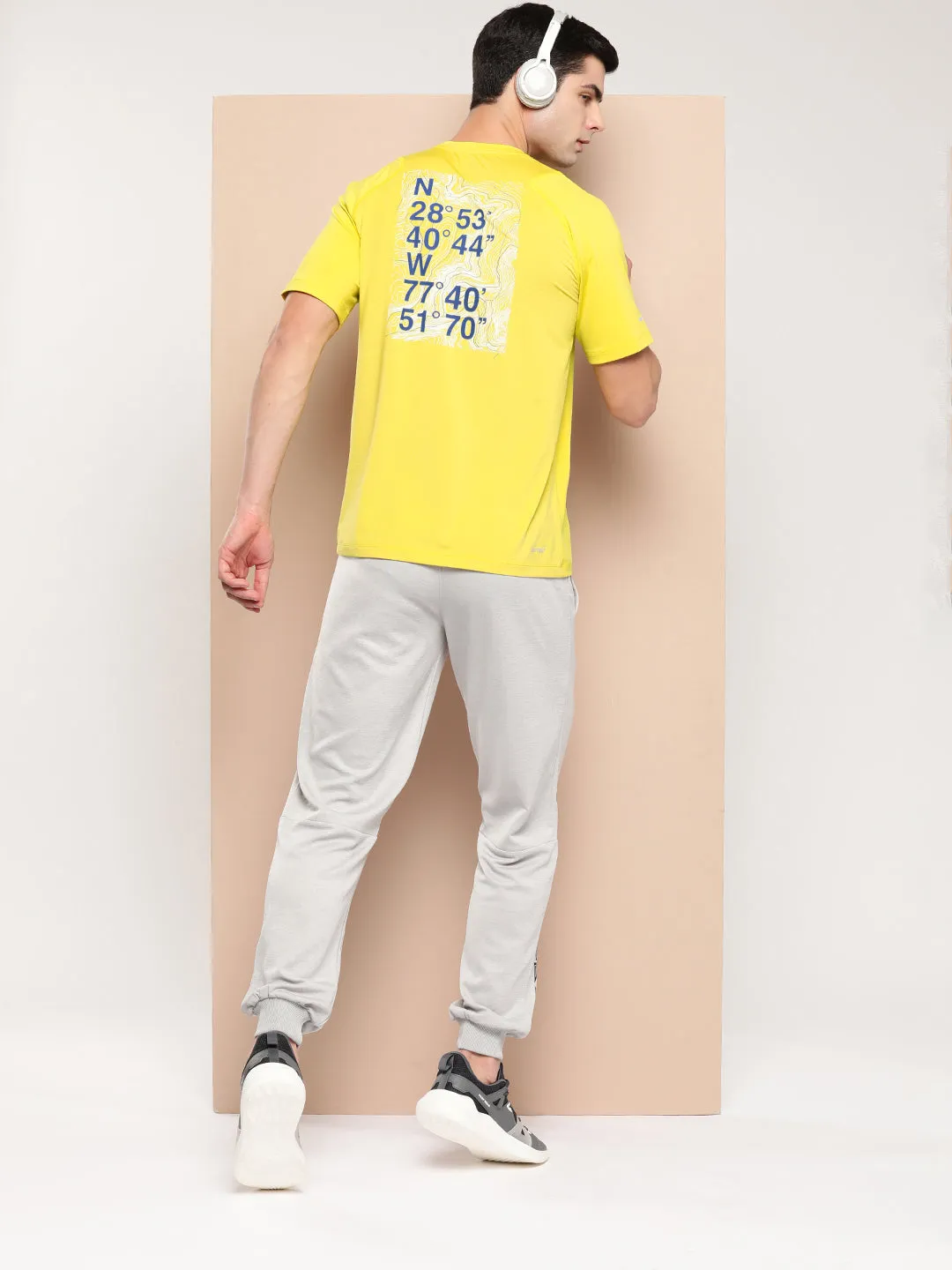 Alcis Men Typography Printed Dry Tech Slim Fit T-shirt