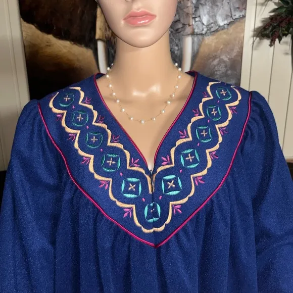 Appel • Vintage • 1X-Large • Blue • Pink Embroidery • Robe • New W/Tags