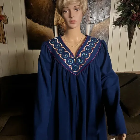Appel • Vintage • 1X-Large • Blue • Pink Embroidery • Robe • New W/Tags