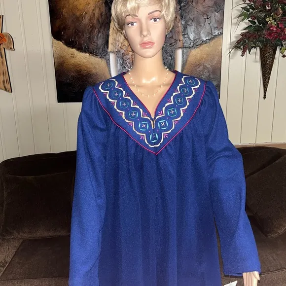 Appel • Vintage • 1X-Large • Blue • Pink Embroidery • Robe • New W/Tags