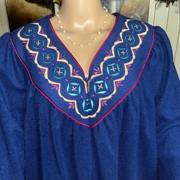 Appel • Vintage • 1X-Large • Blue • Pink Embroidery • Robe • New W/Tags