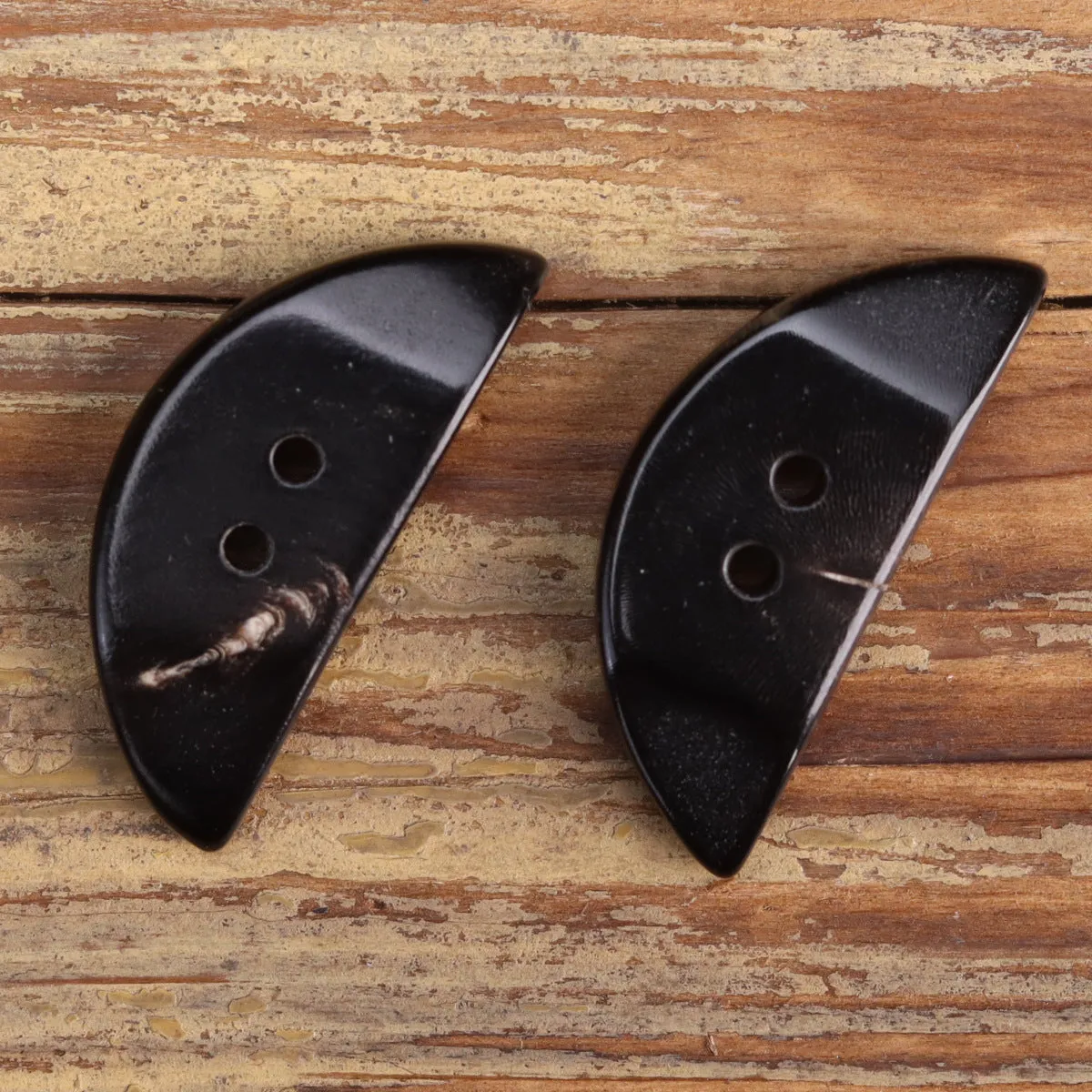 Black Irregular Triangular Half-Moon Natural Horn Buttons 4pcs