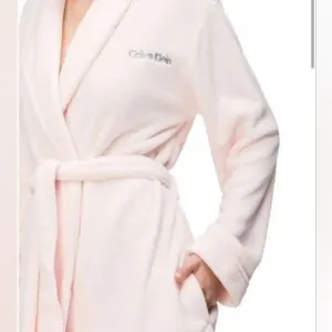 Calvin Klein Sleepwear Pink Soft Plush Logo Classic Belted Waist Robe Size M/L