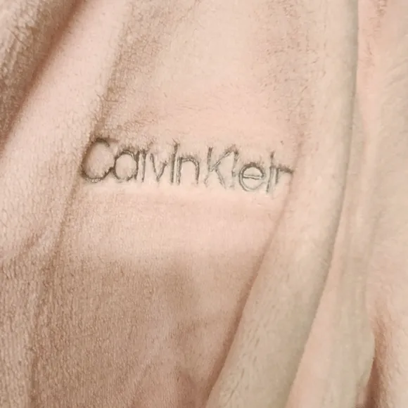 Calvin Klein Sleepwear Pink Soft Plush Logo Classic Belted Waist Robe Size M/L