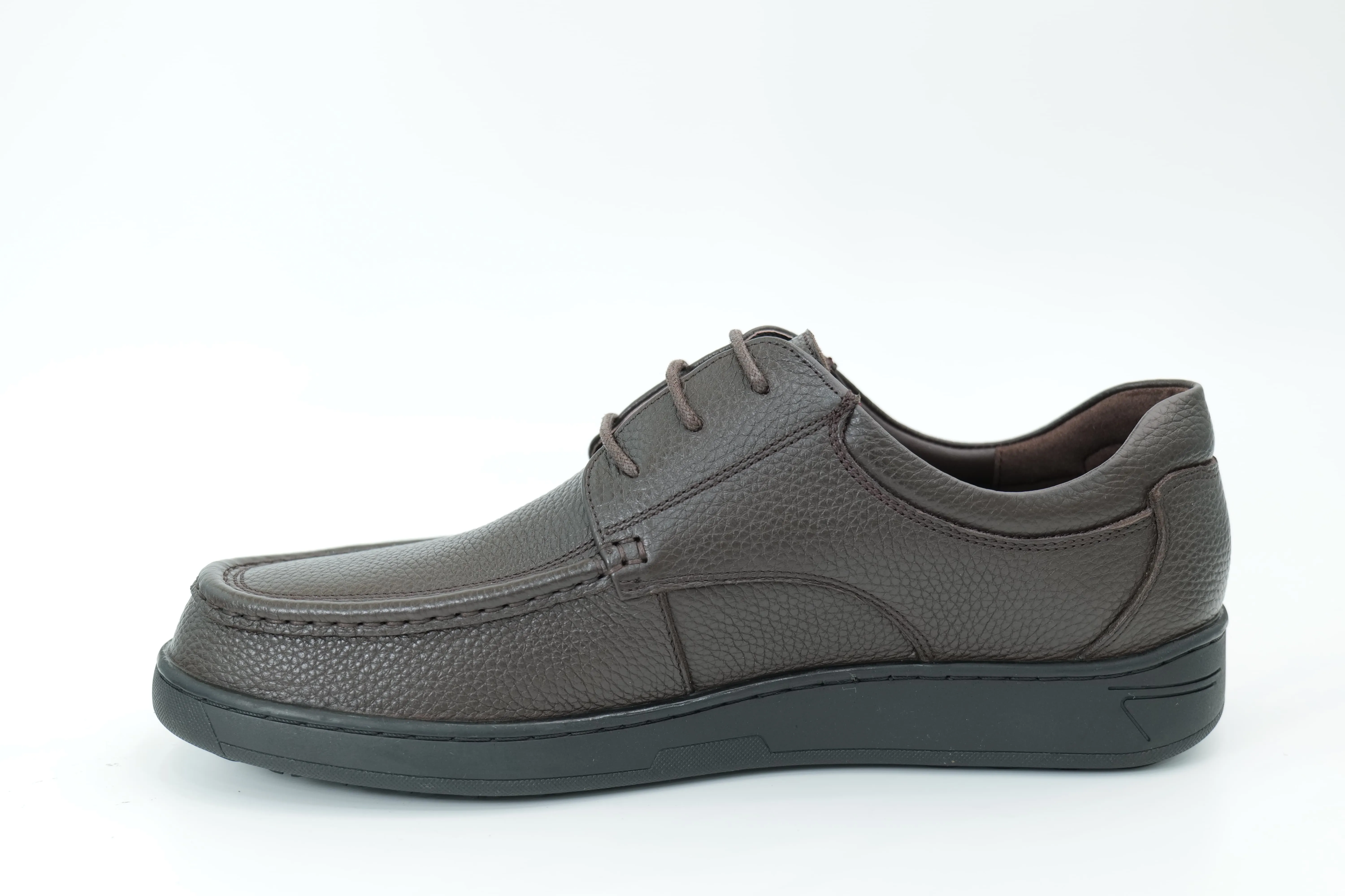 Casual shoes