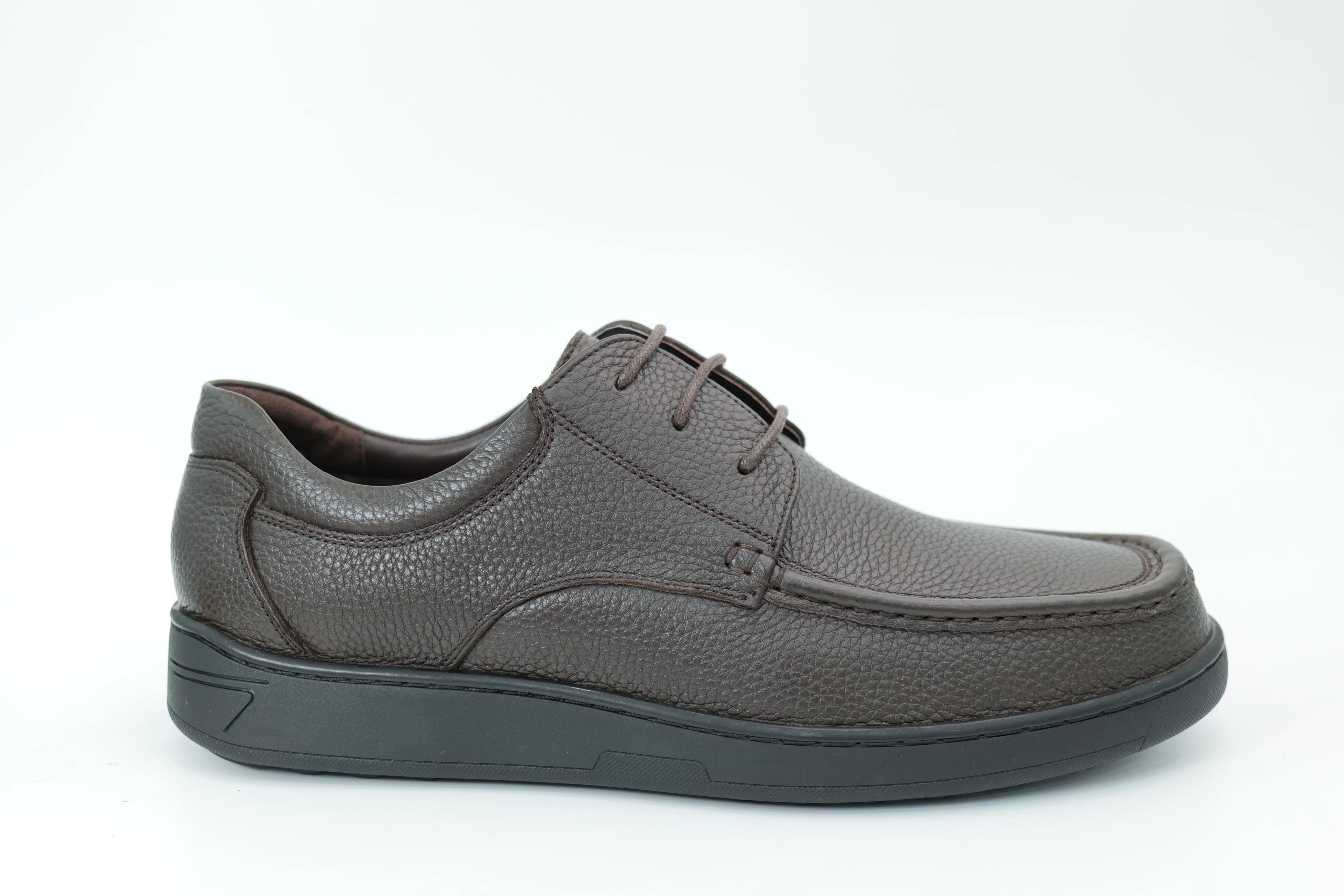 Casual shoes