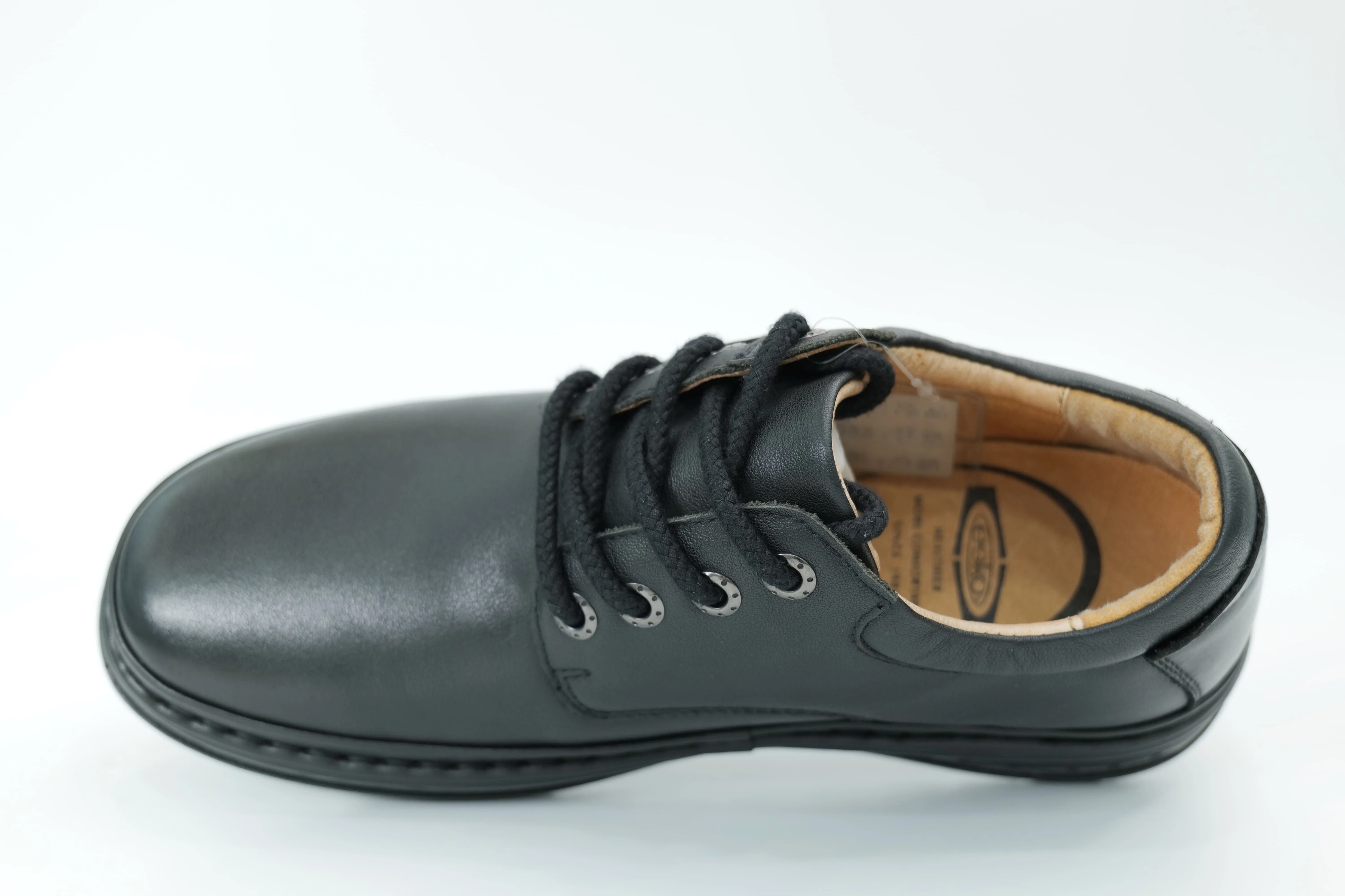 Casual shoes