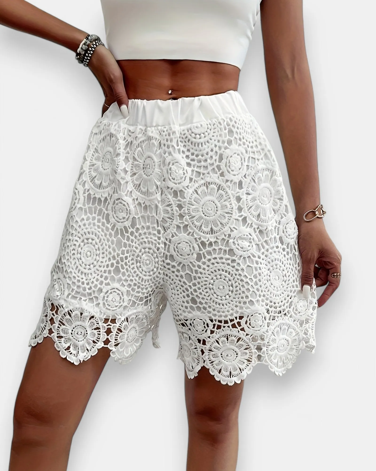 Charlotte – Boho Lace High-Waist Floral Shorts