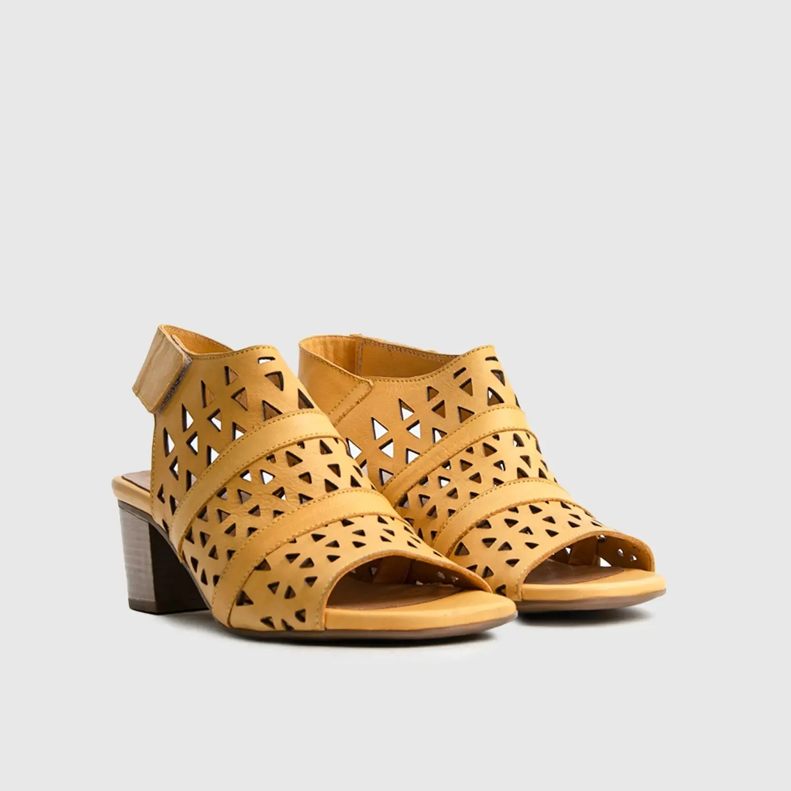 Comfort Block Heel Sandal 8433