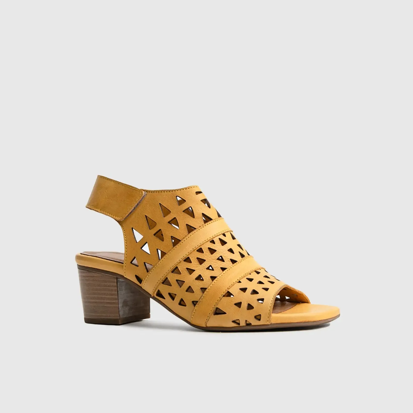 Comfort Block Heel Sandal 8433