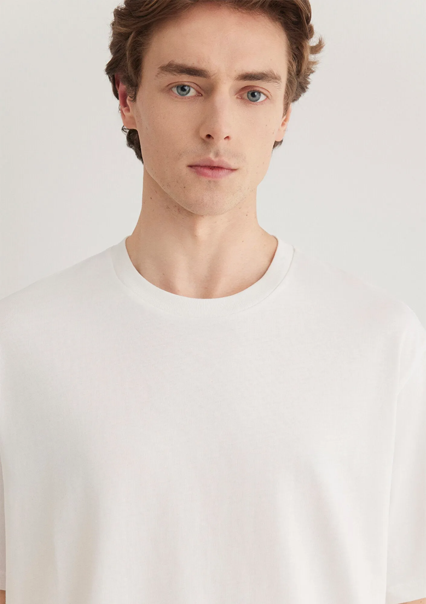 Crew Neck White Basic T-Shirt