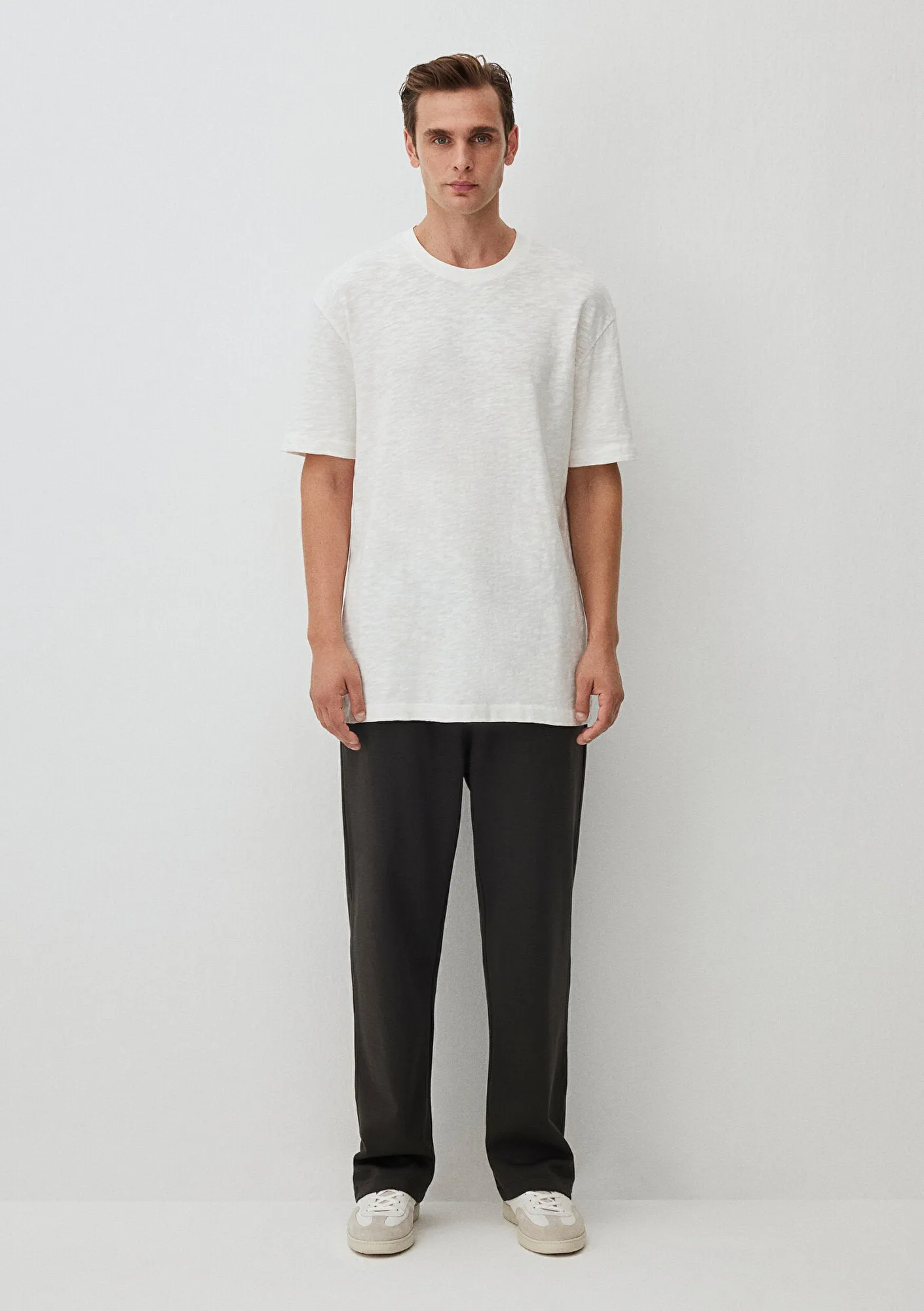 Crew Neck White Basic T-sHirt