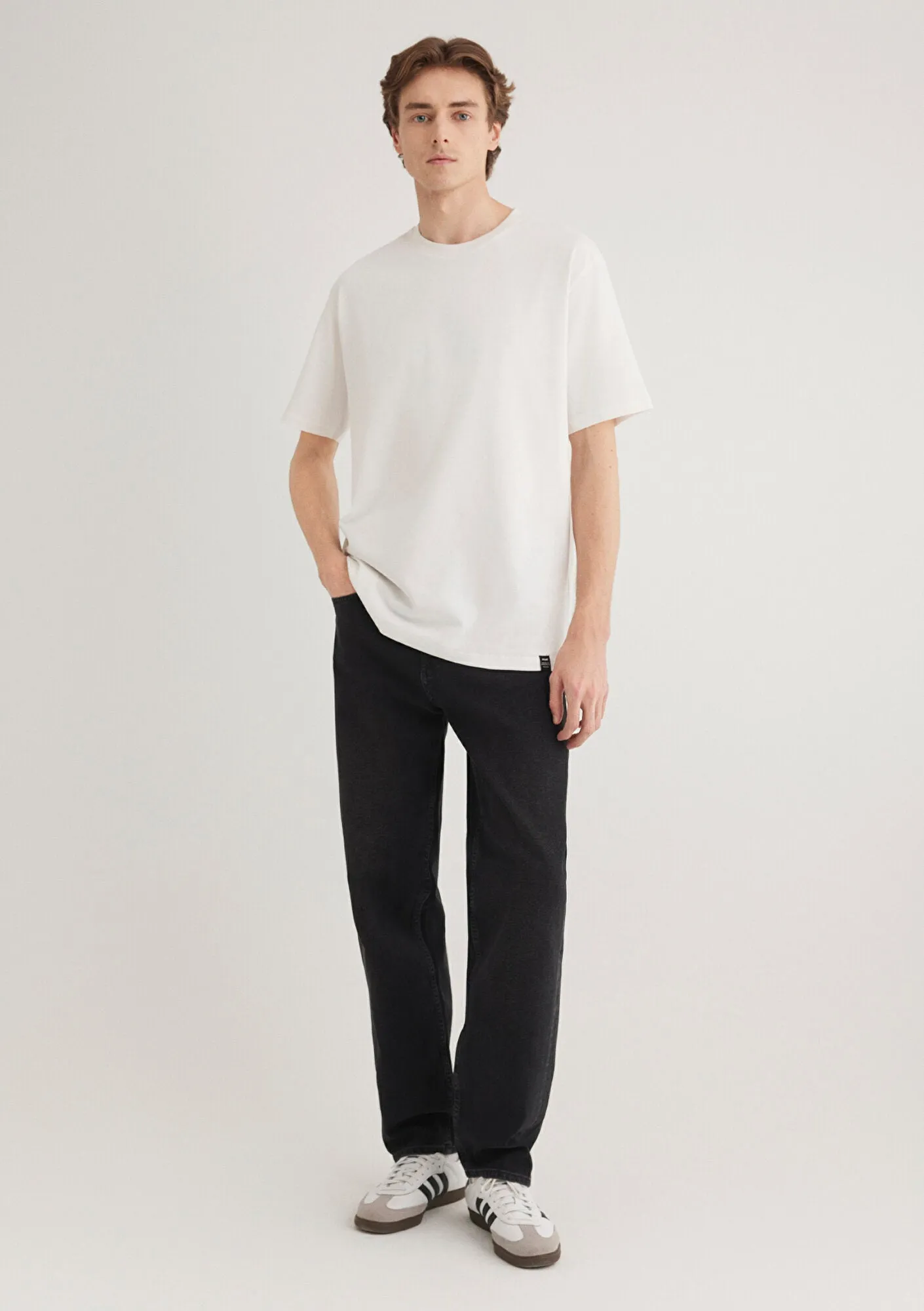 Crew Neck White Basic T-Shirt