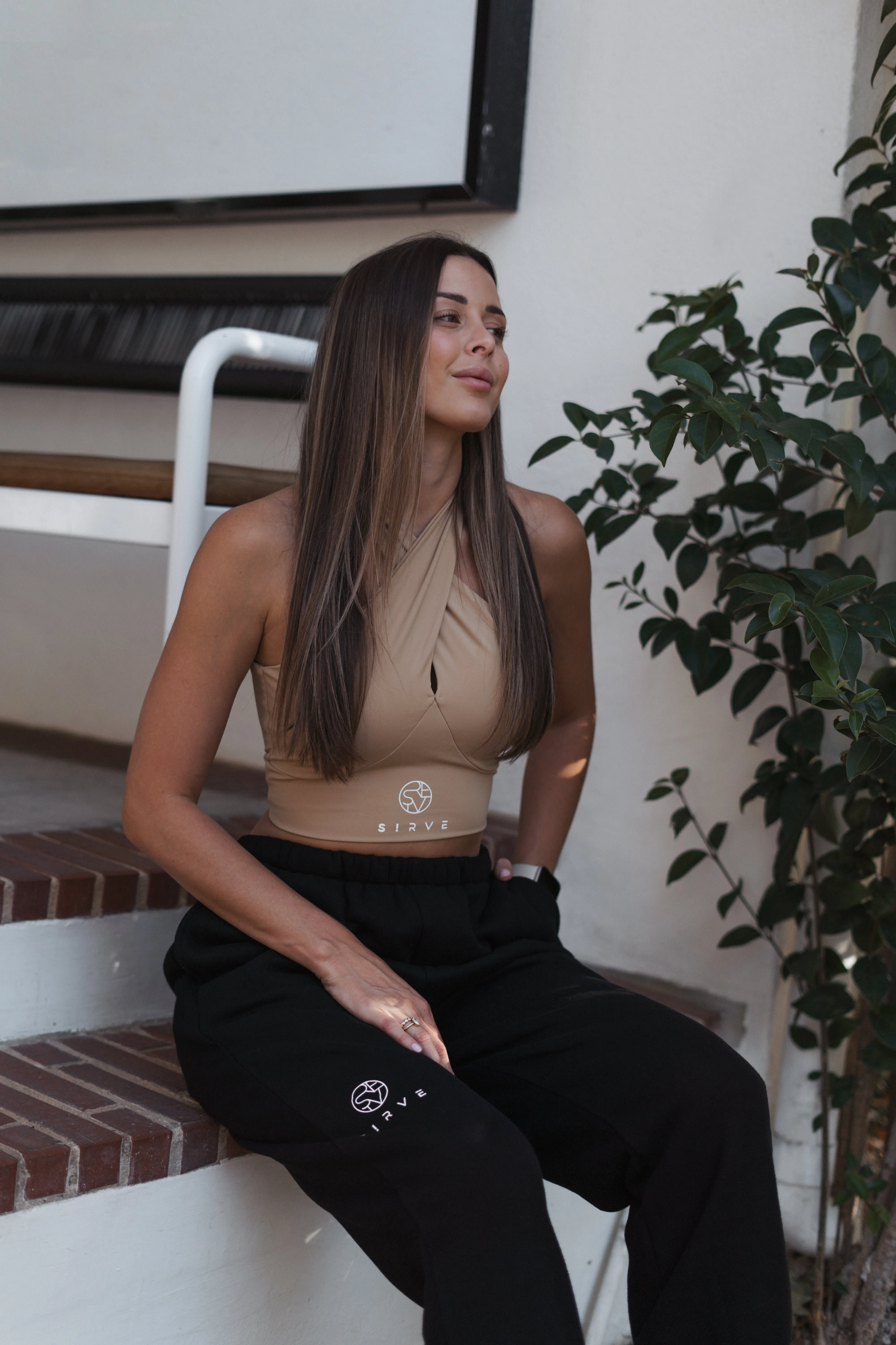 Cross over body top in beige with built in support