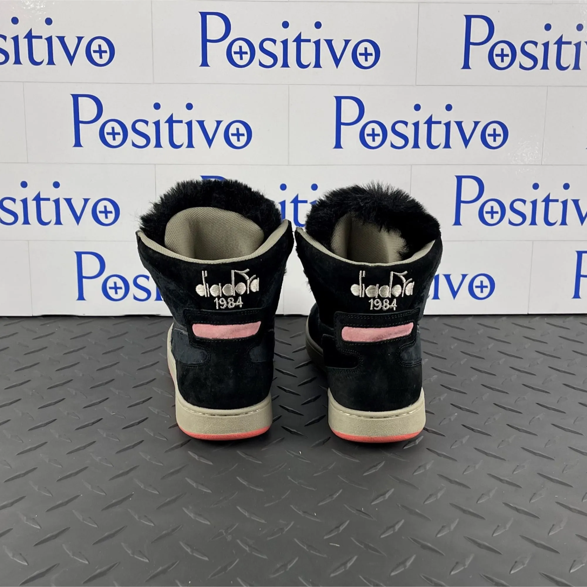 Diadora Womens Black Suede High Top Sneakers