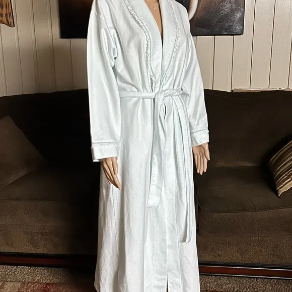 Eileen West • Small • Light Blue • Maxi • Velour • Floral Lace • Robe
