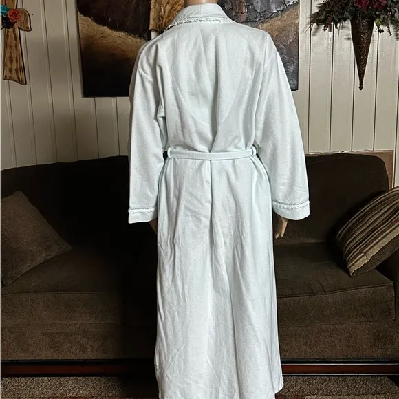 Eileen West • Small • Light Blue • Maxi • Velour • Floral Lace • Robe