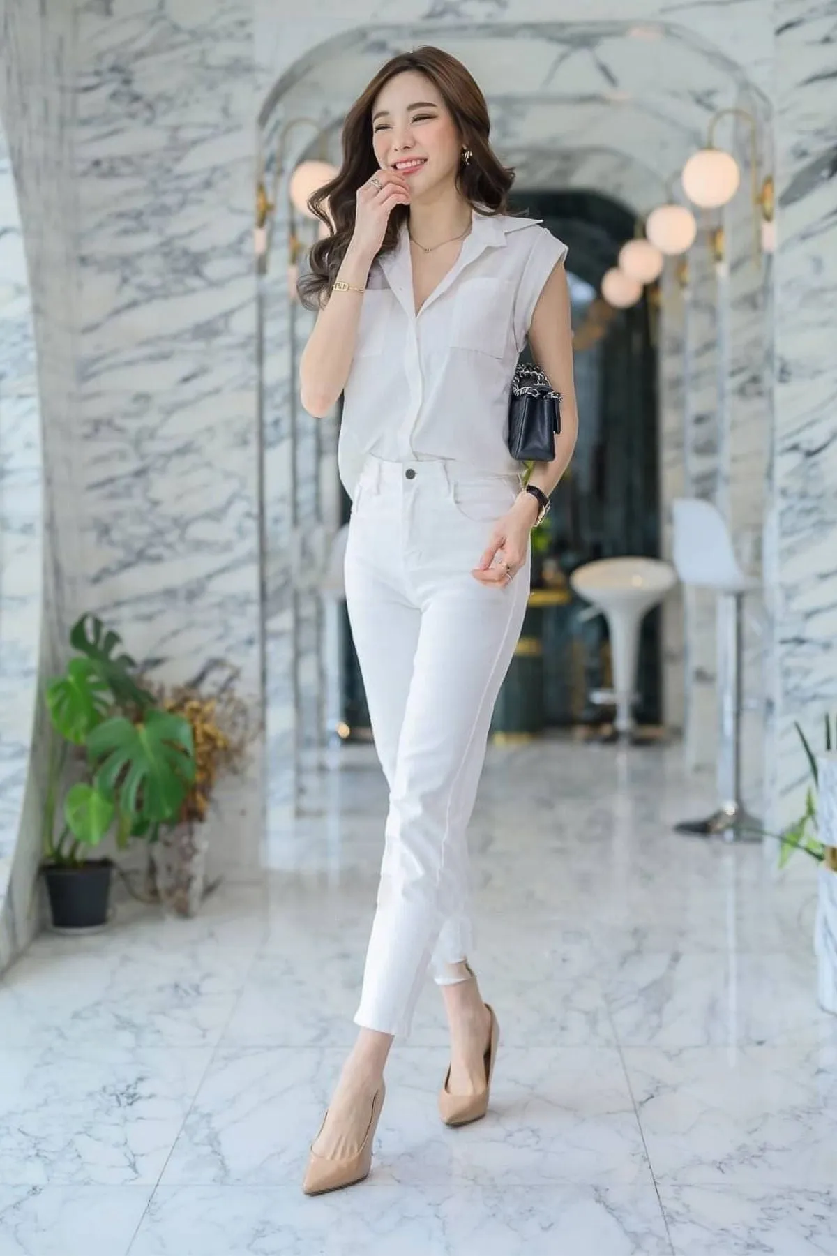 ERIN Button-down Sleeveless Top (White)