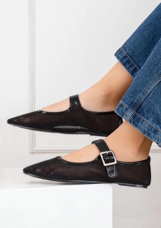 FASHION AND COMFORTABLE FLATS