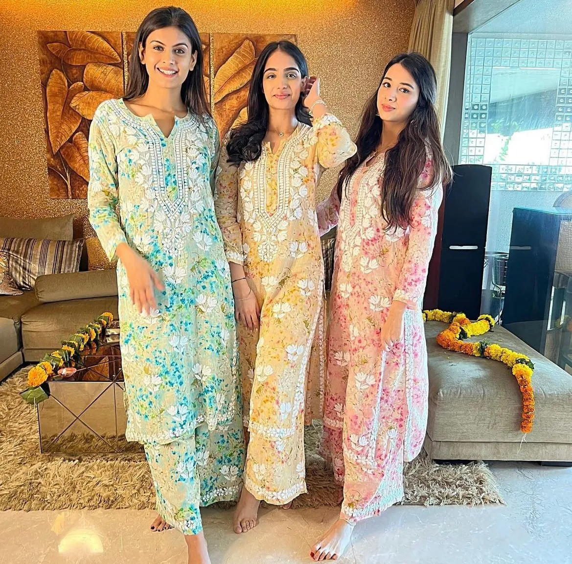 Floral Chikankari cotton Kurti With Pant In Mul Mul Cotton