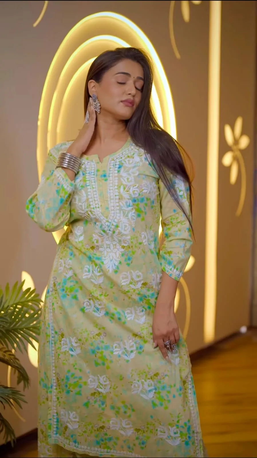 Floral Chikankari cotton Kurti With Pant In Mul Mul Cotton