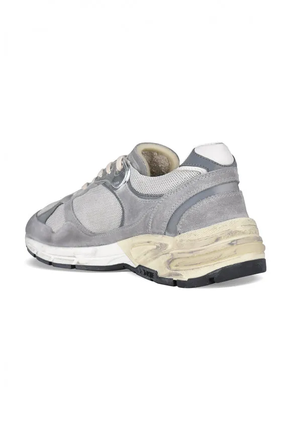 Golden Goose Deluxe Märke som kör pappa sneakers