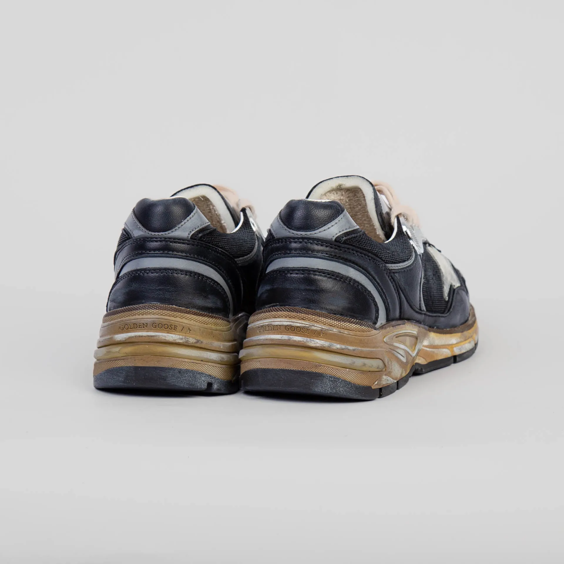 GOLDEN GOOSE SNEAKERS RUNNING DAD GMF00199.F003270 90282 NERO