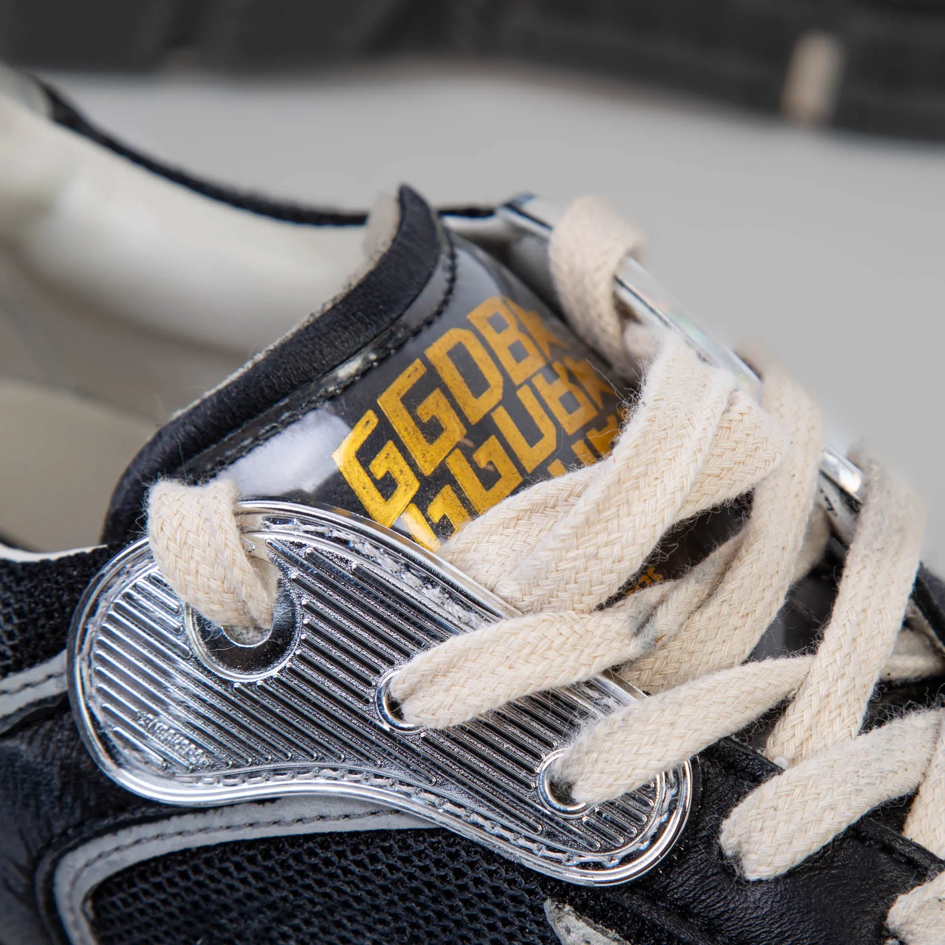 GOLDEN GOOSE SNEAKERS RUNNING DAD GMF00199.F003270 90282 NERO
