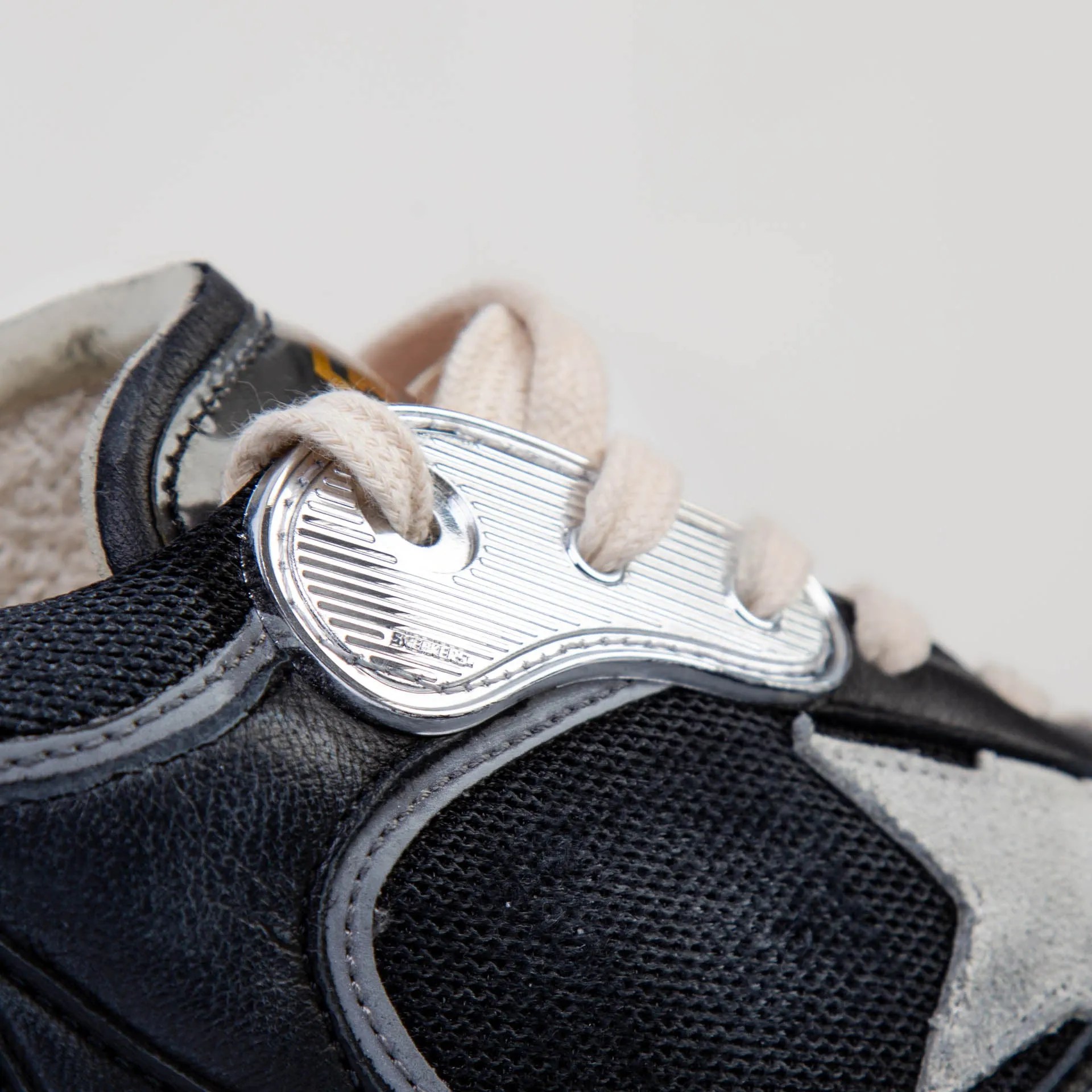 GOLDEN GOOSE SNEAKERS RUNNING DAD GMF00199.F003270 90282 NERO