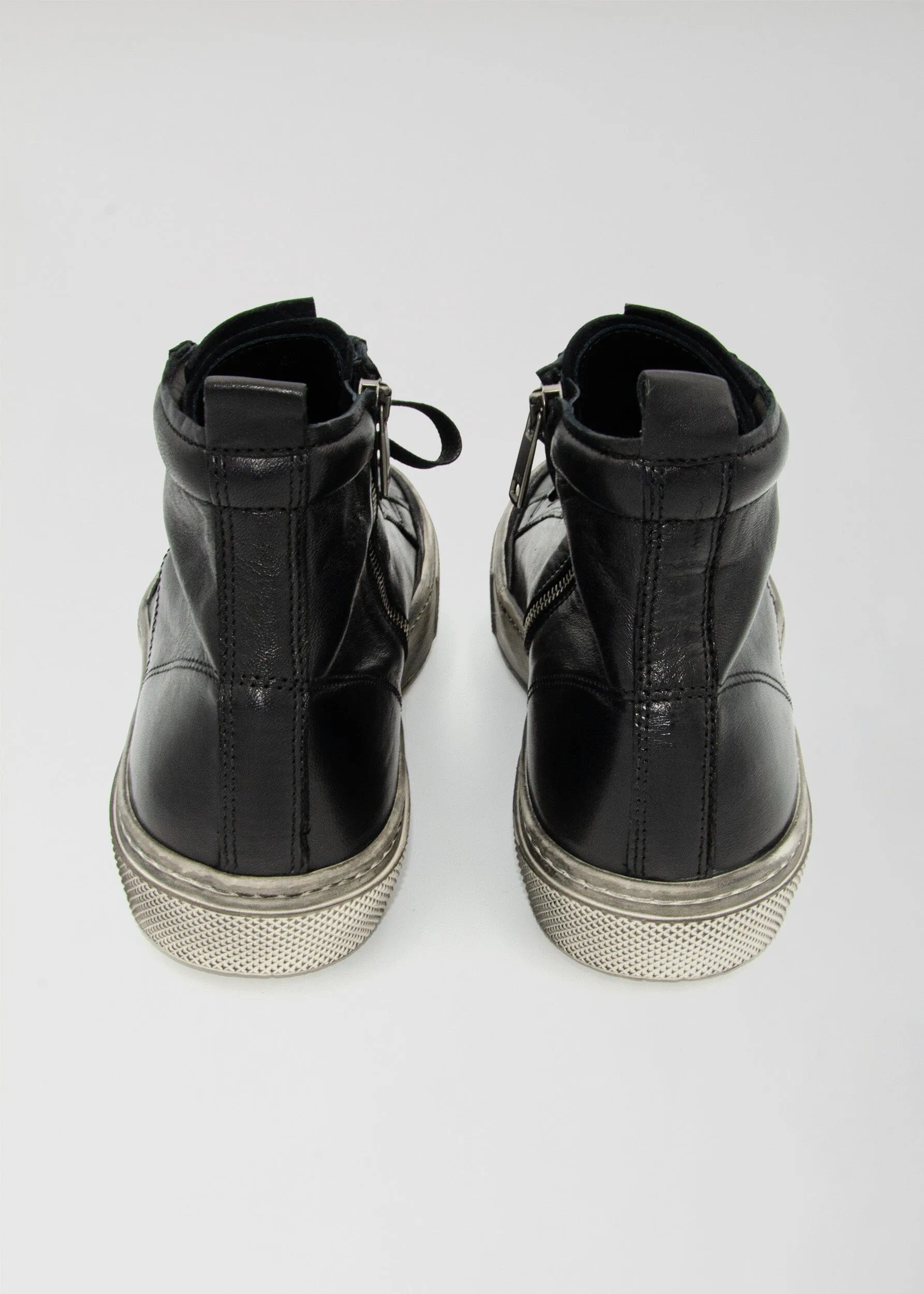 HIGH TOP SNEAKER WITH ZIP/LACE