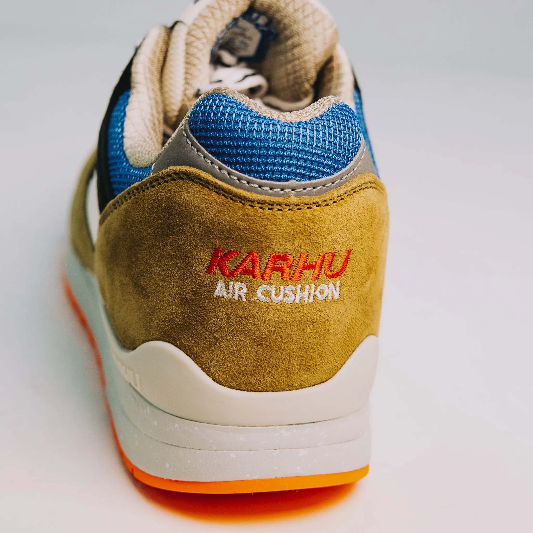 Karhu Synchron Classic The Forest Rules Pack - Green Moss/India Ink