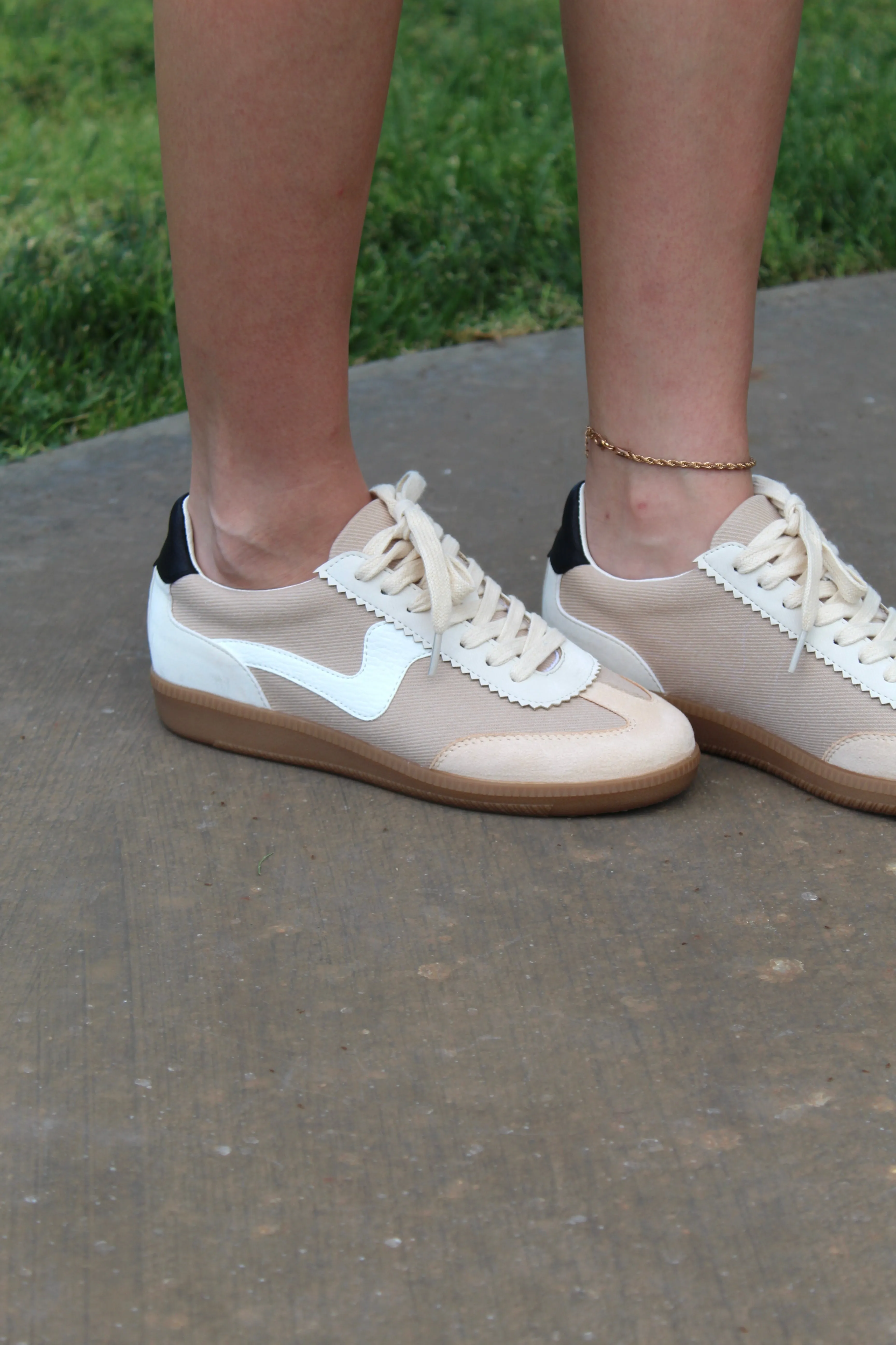 Kyla Low Top Sneakers