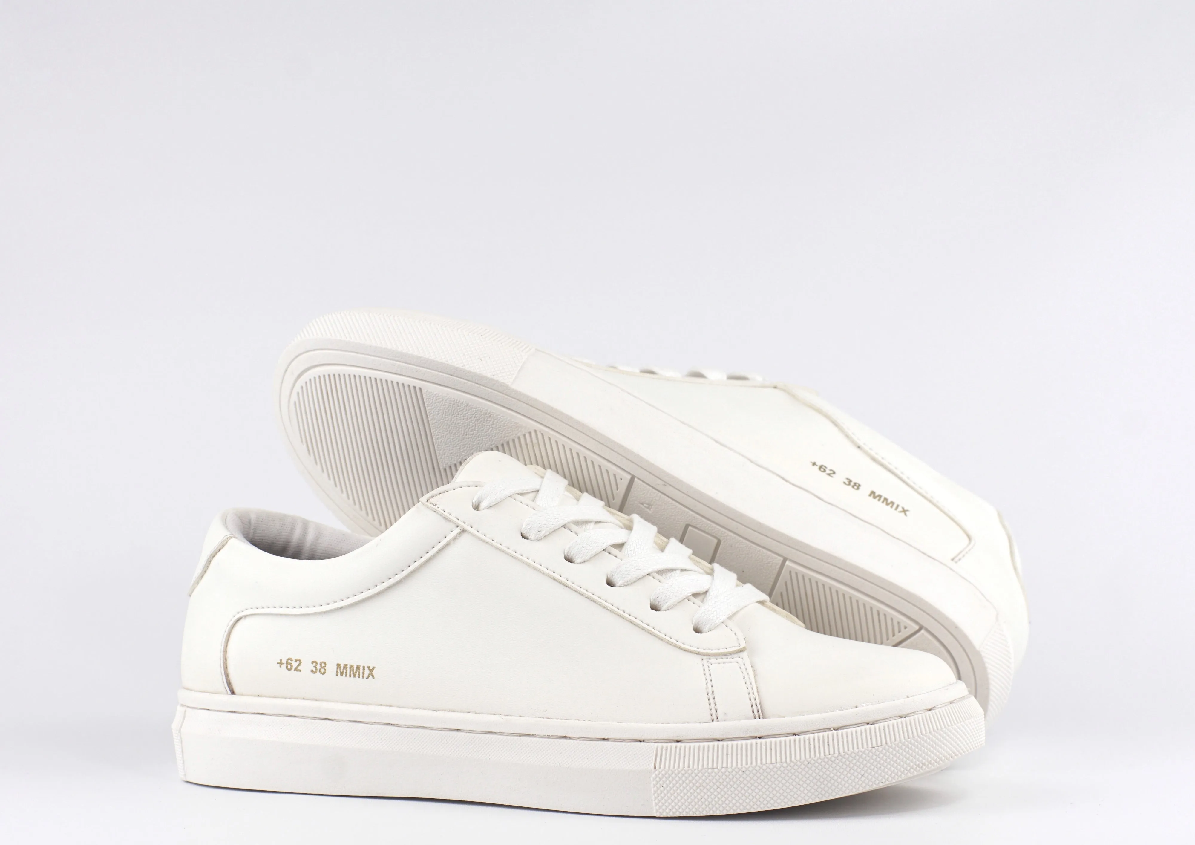 LAH-01 | TRIPLE WHITE | WOMEN