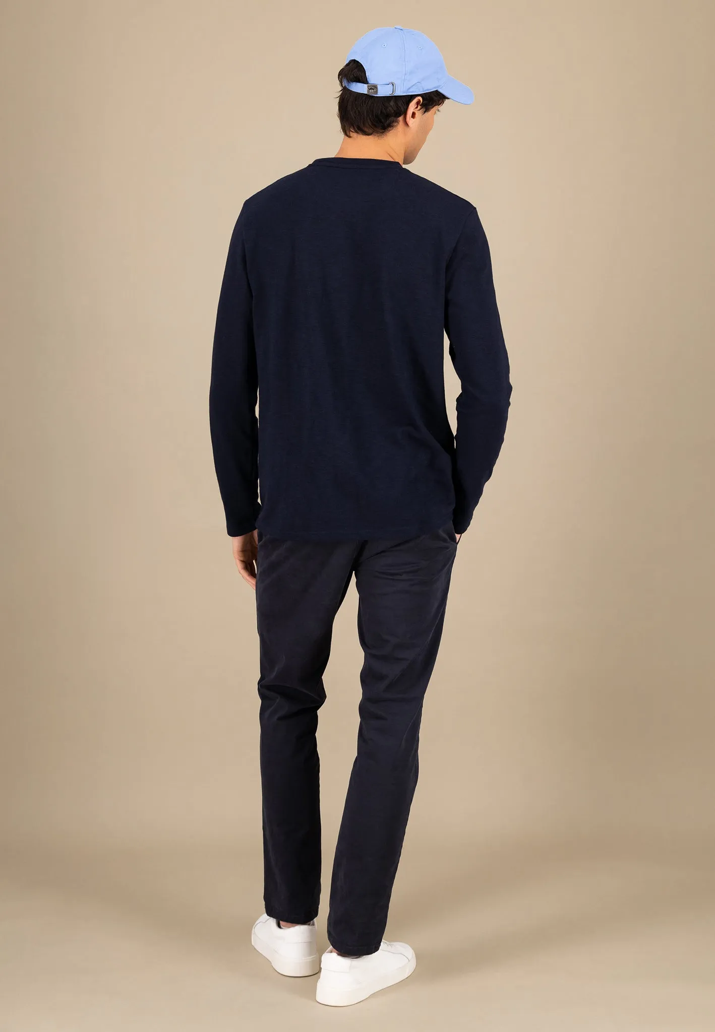 Langarmshirt mit Rundhalsausschnitt und Brusttasche