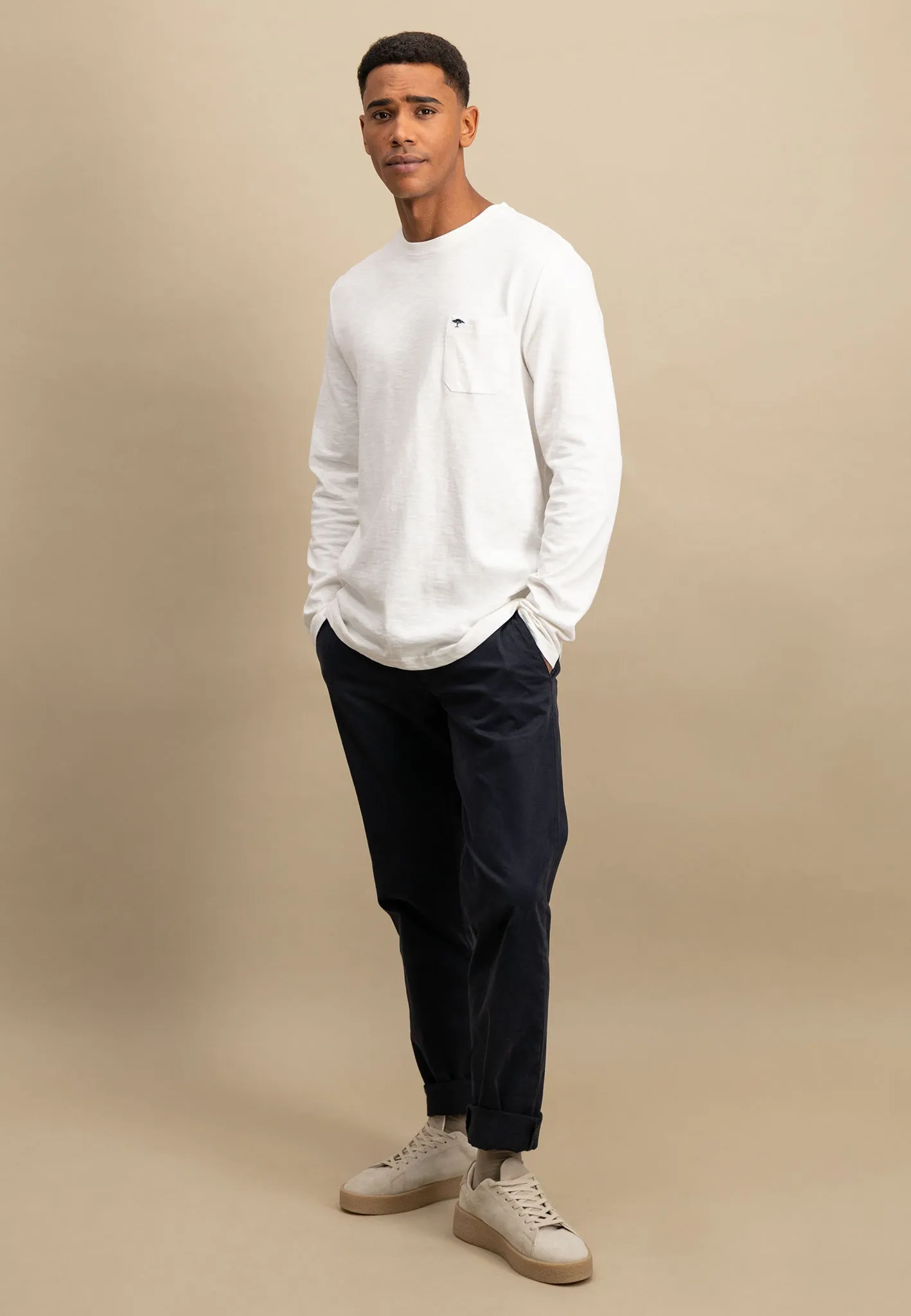 Langarmshirt mit Rundhalsausschnitt und Brusttasche