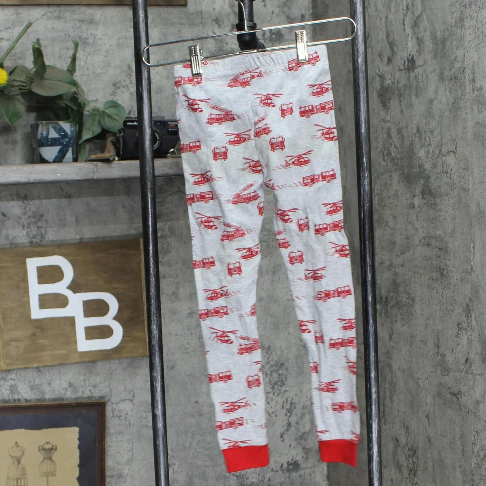 Member'sMark Boys Firetruck Youth Favorite Pajama 2-Piece Set Gray / Red 6