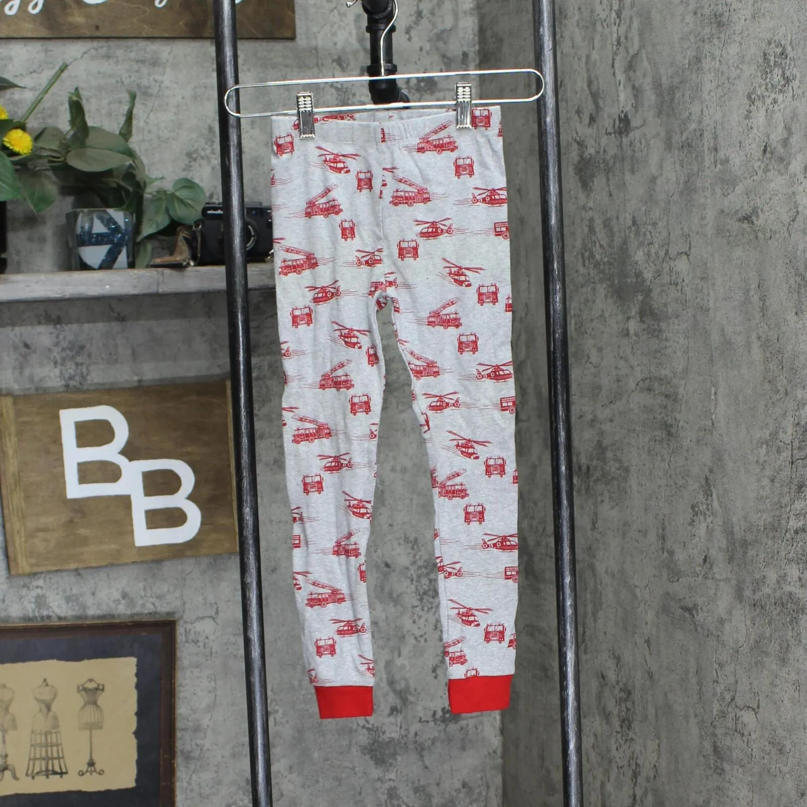 Member'sMark Boys Firetruck Youth Favorite Pajama 2-Piece Set Gray / Red 6