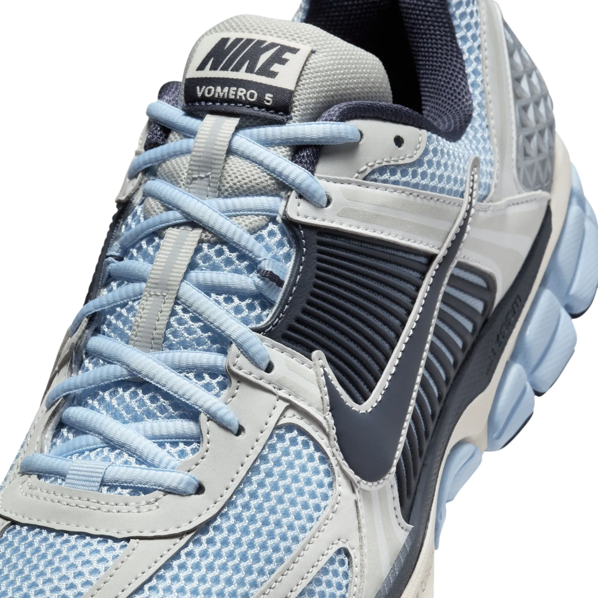 Nike Zoom Vomero 5 Men's Shoes