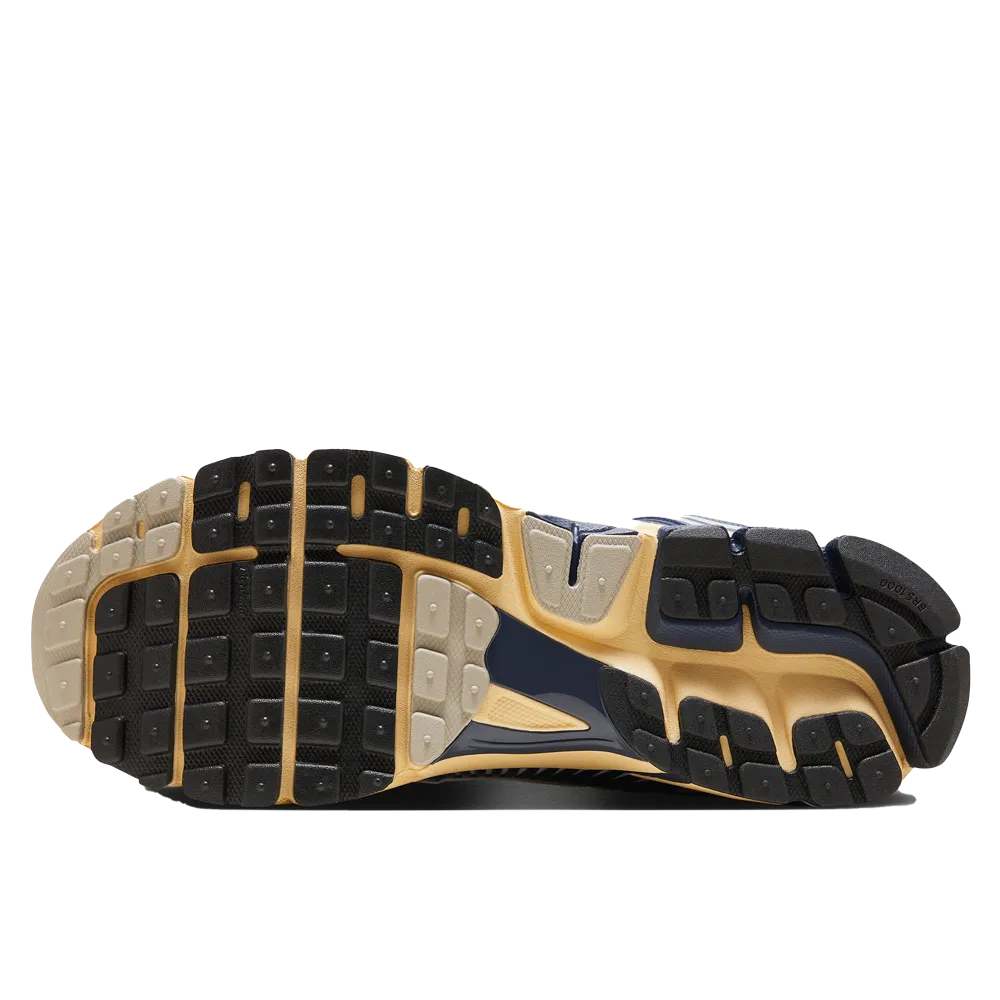 Nike Zoom Vomero 5 Men's Shoes