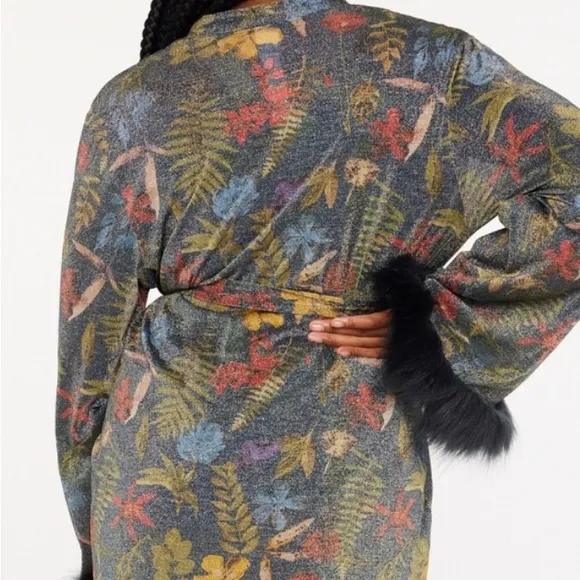 NWT, Savage X Fenty Sleepwear, Trophy Wife Robe, Island Print, M/L