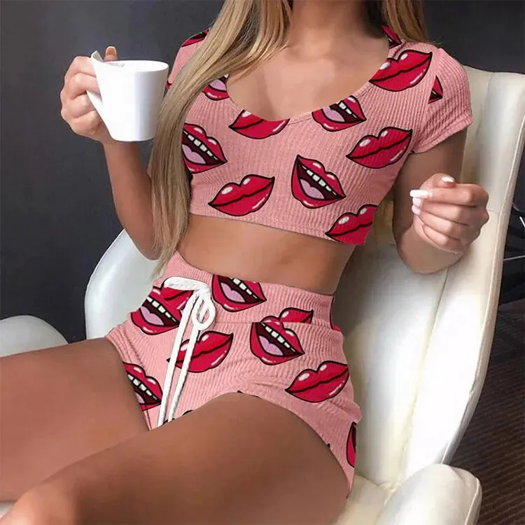 Obsidian Phoenix Women’s Lips Print Pajama Set