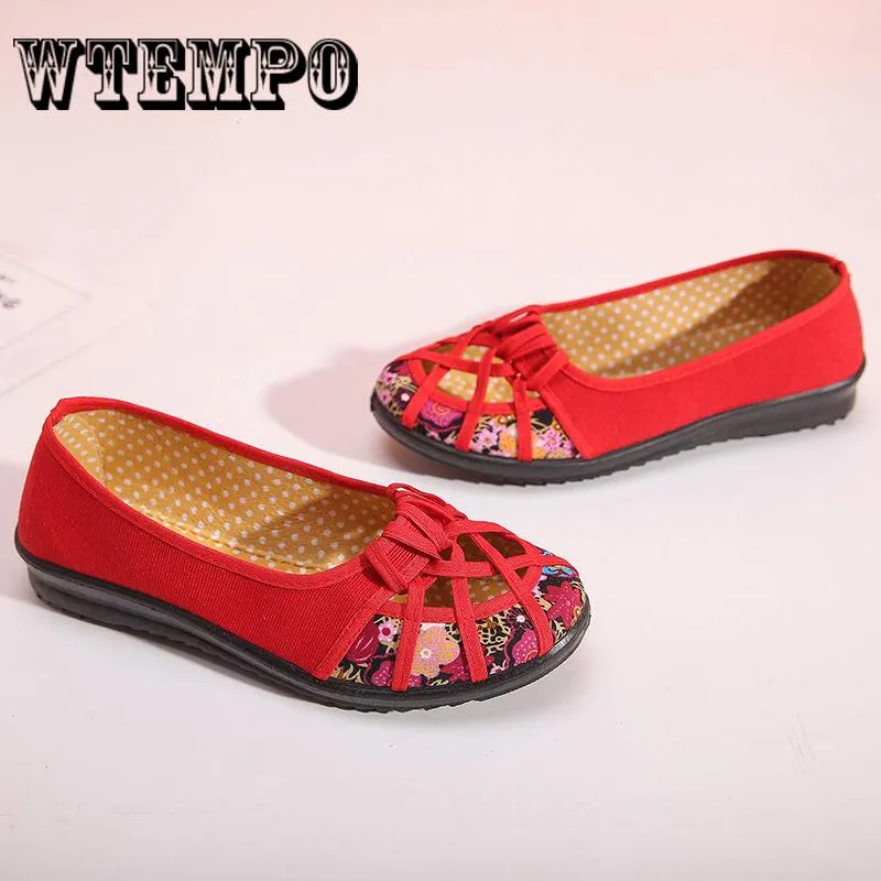 Pair of Shoes Cut Out Toe Floral Women Flat Shoes Hollow Out Sandals