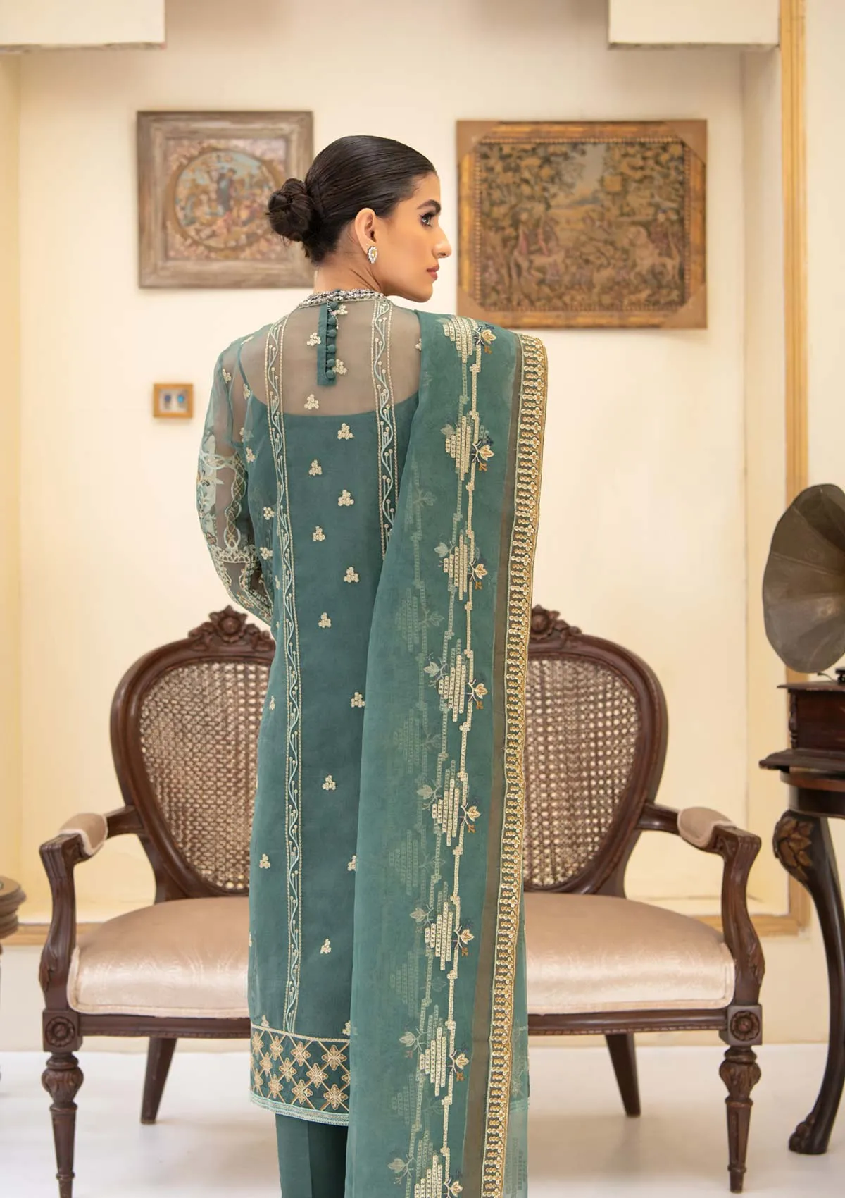 RÊVEUSE - LOOK 05 | AIK Atelier Reveuse Spring 2021 Collection - Organza & Tule | Unstitched mbroidered Organza Suits
