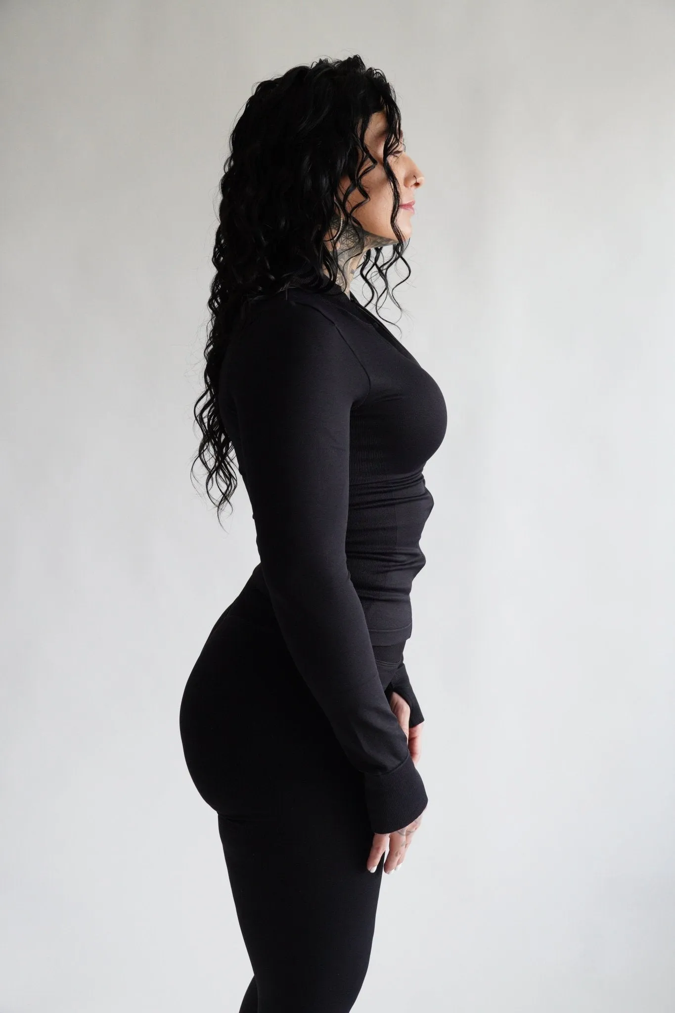 SCULPTED FIT JACKET | BLACK