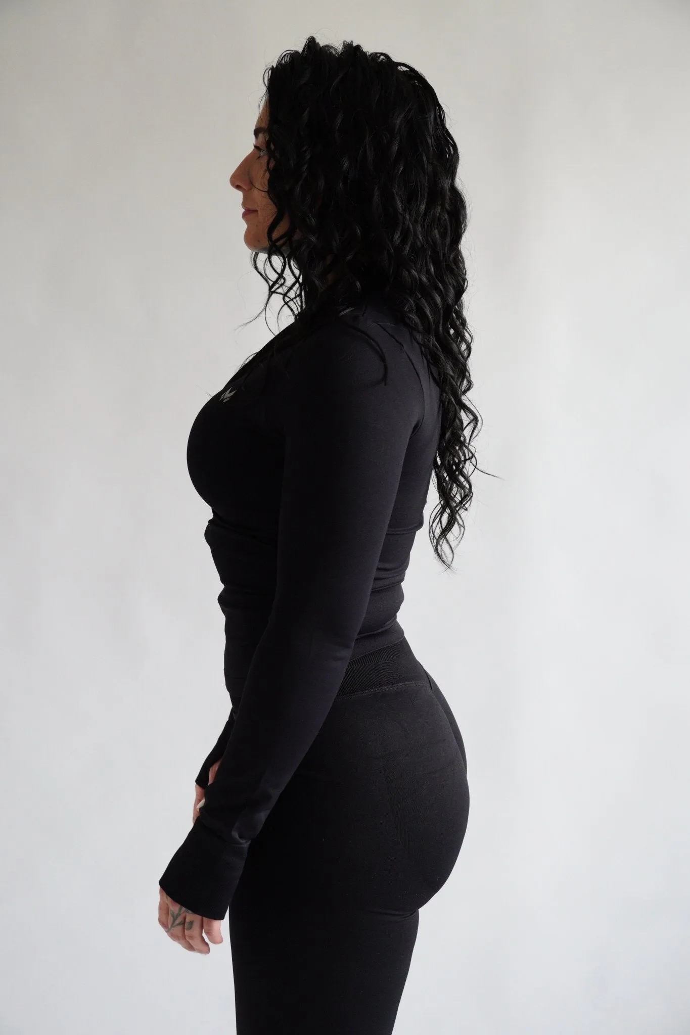 SCULPTED FIT JACKET | BLACK
