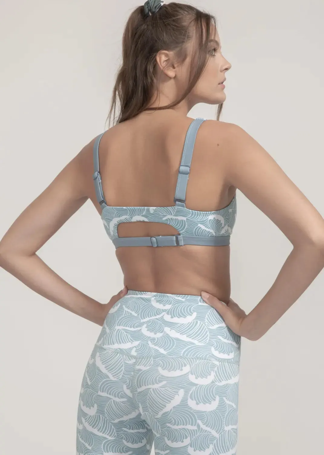 Sports bra Meco in Ocean Waves Print