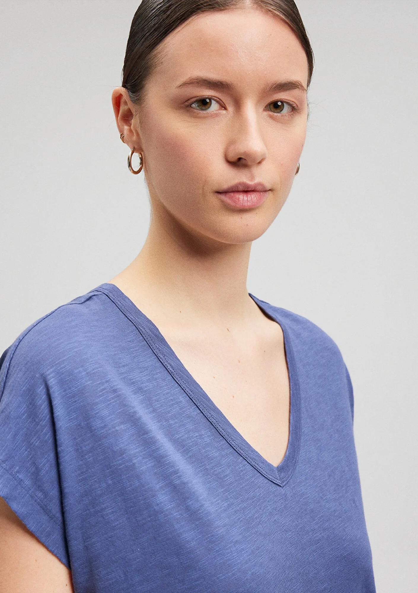 V Neck Blue Basic T-Shirt