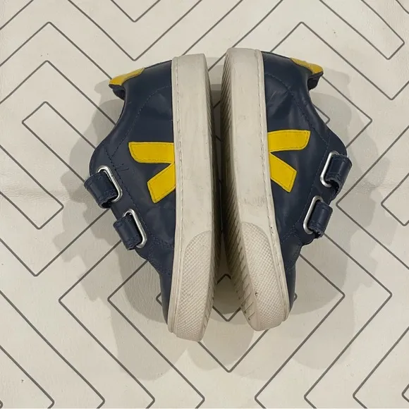 Veja Double Velcro Strap Sneakers