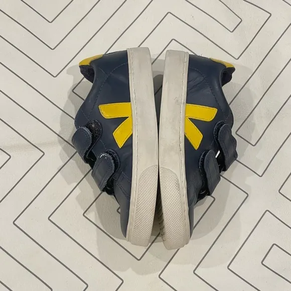 Veja Double Velcro Strap Sneakers