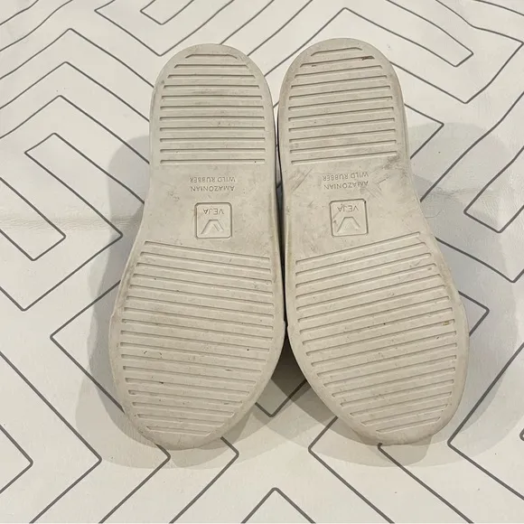 Veja Double Velcro Strap Sneakers